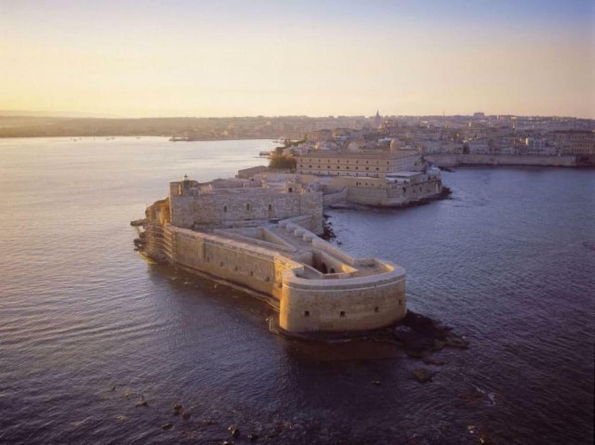 Ortigia Castel Maniace Apartamento Syracuse Exterior foto